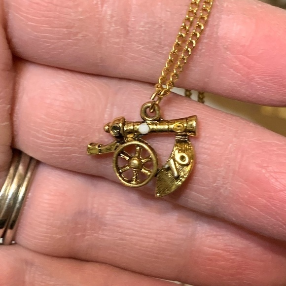 Vintage Cannon 76 Necklace - Picture 8 of 9